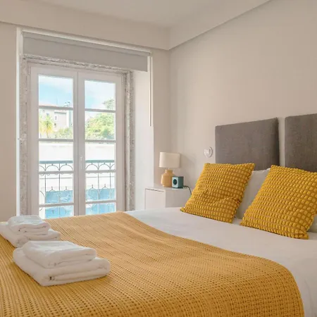 Appartamento Cozy 1br, Private Terrace & Pool - Estrela | By Airnest