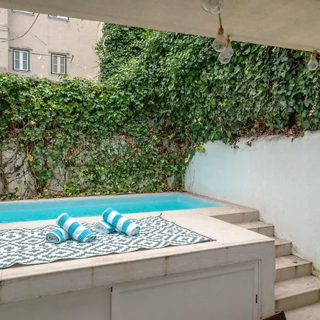 Cozy 1br, Private Terrace & Pool - Estrela | By Airnest Appartamento