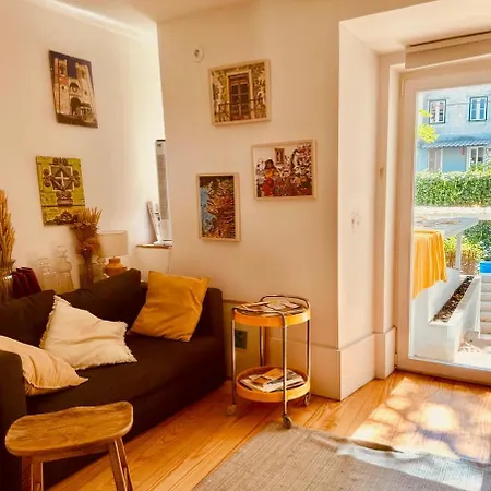 Cozy 1br, Private Terrace & Pool - Estrela | By Airnest Appartamento