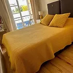 דירה Cozy 1br, Private Terrace & Pool - Estrela | By Airnest *