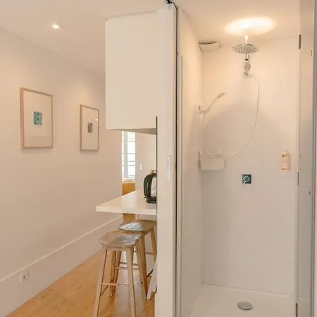 Apartment Cozy 1br, Private Terrace & Pool - Estrela | By Airnest