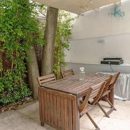 Cozy 1br, Private Terrace & Pool - Estrela | By Airnest * Lisbon