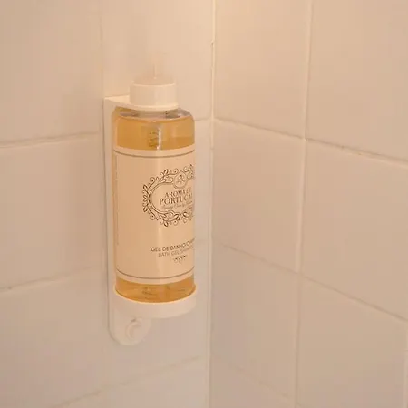 Cozy 1br, Private Terrace & Pool - Estrela | By Airnest Appartement Lisboa