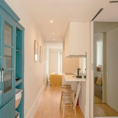 Appartement Cozy 1br, Private Terrace & Pool - Estrela | By Airnest Lisboa